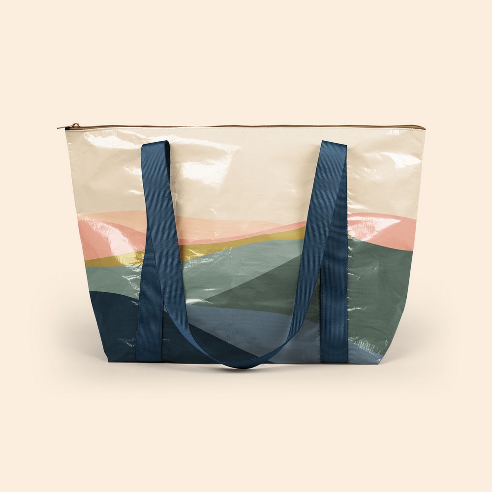 Weekender - Laminated Non-Woven Rpet