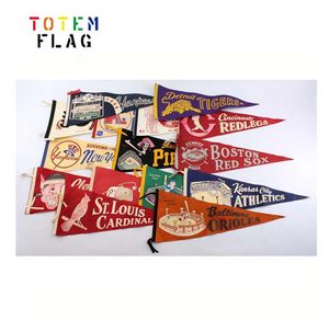 10 Triangular Pennant String