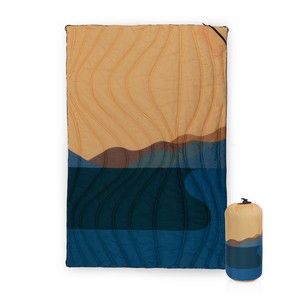 Aura Outdoor Puffer Blanket
