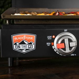 BLACKSTONE On The Go Tabletop Griddle Size 17"
