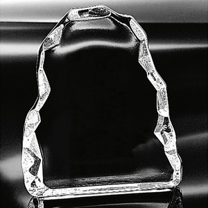 Carved Iceberg Vertical 7"