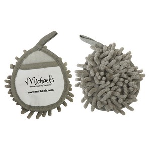 Frizzy Finger Duster!