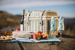 Napa Picnic Basket w/Service for Two