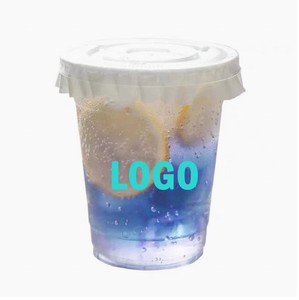 Plastic Cups with Lids and Straws