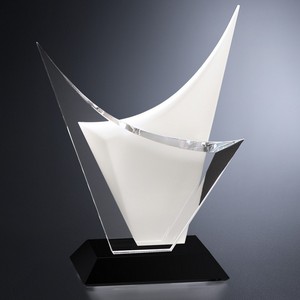Voyager Award 9-3/4"