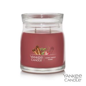 YankeeÂ® Signature Medium 2 Wick Candle - 13oz