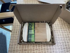 Presentation Box w/Crinkle Paper
