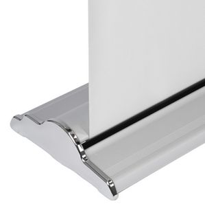 Supreme 33 vinyl retractable stand