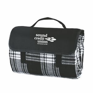 TrueÂ® Dineâ„¢ Picnic Blanket in Black Plaid