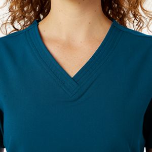 Womens WYND Multi-Pocket Scrub Top